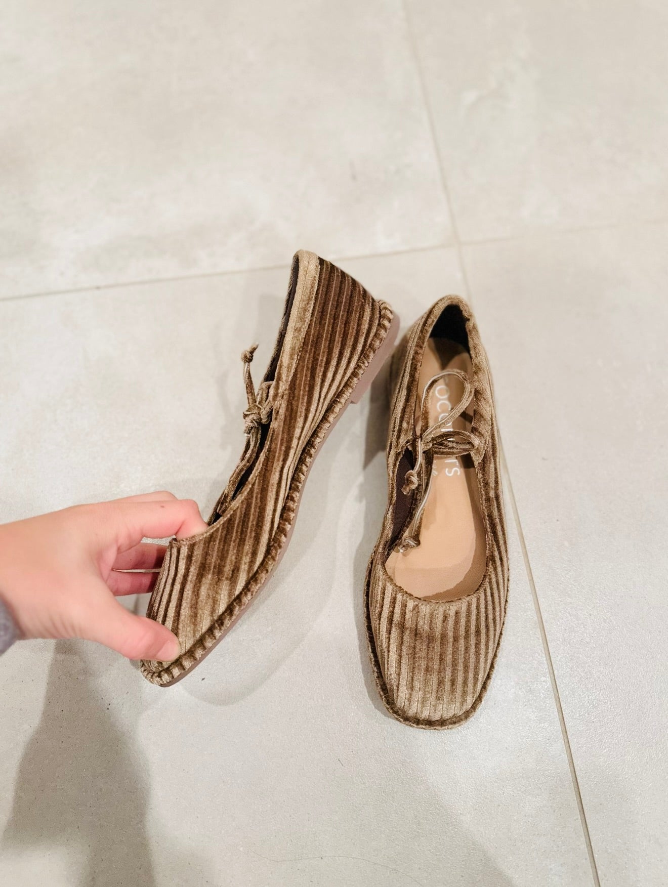 Matisse Velvet Flats-8