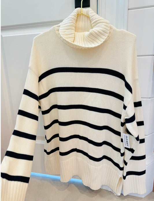 Old Navy Turtleneck-M