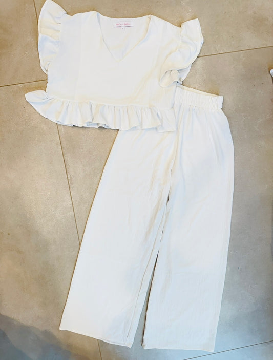 White Flowy Set-Meet Me In Santorini